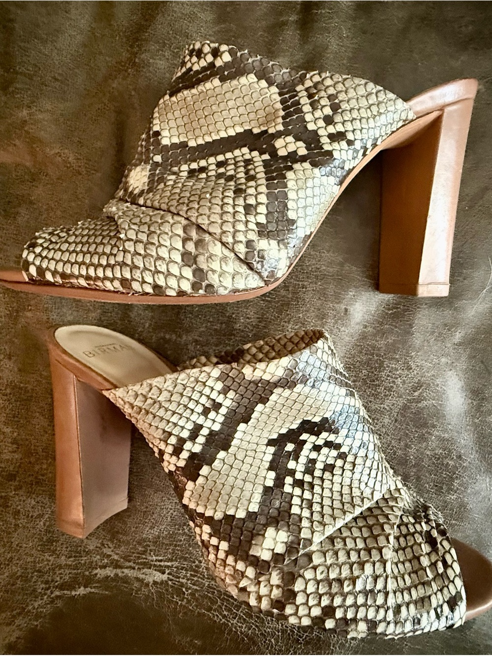 Alexandre Birman Snakeskin Peep-Toe Mules in Black and Cream. size 40, fits a 9